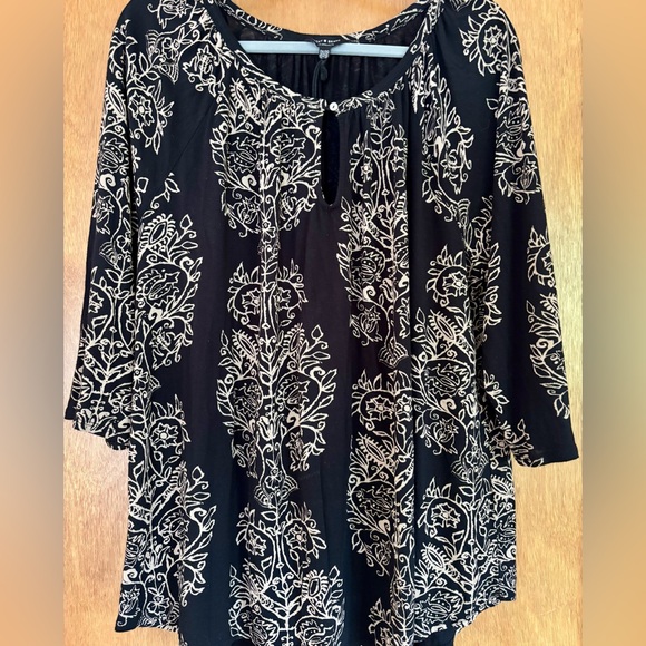 Lucky Brand Black and Tan Patterned Top - Picture 1 of 5